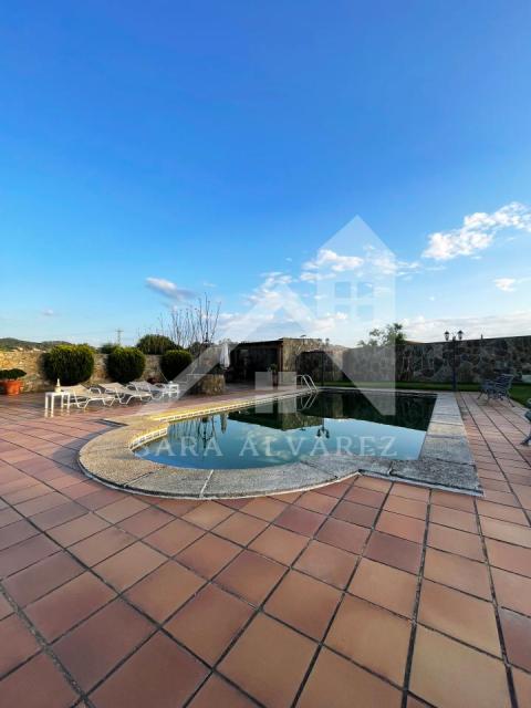 ZONA DE LA PISCINA