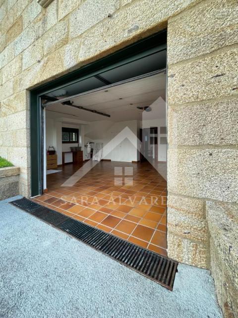 ENTRADA AL GARAJE