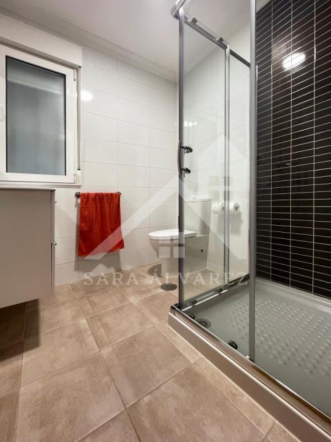 BAÑO (PRIMERA PLANTA)