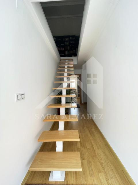 ESCALERAS ACCESO BAJOCUBIERTA