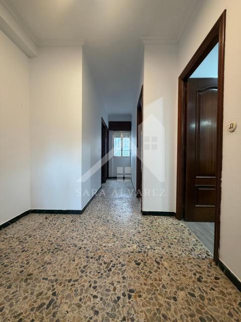 Hall (Planta alta)