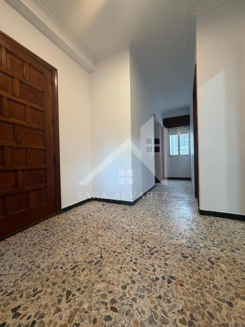 Hall (Planta alta)