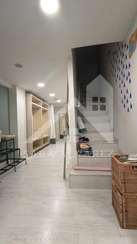 PLANTA BAJA ESCALERA A LA PLANTA ALTA