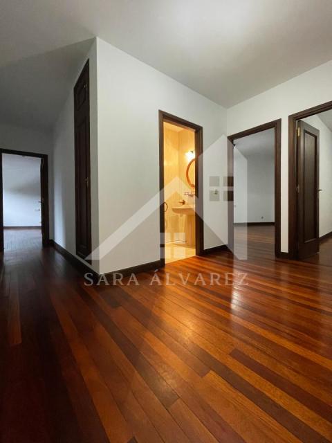 HALL DISTRIBUIDOR ZONA DE NOCHE