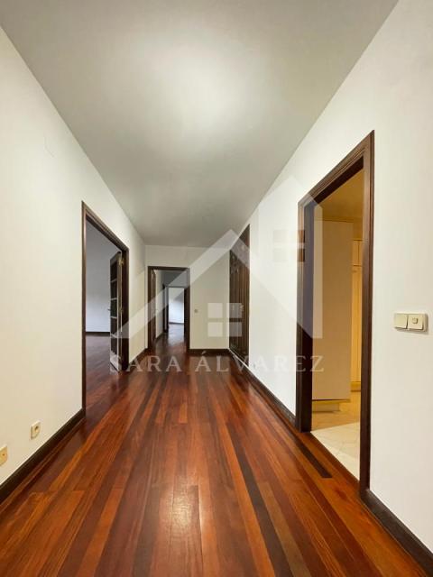 HALL DISTRIBUIDOR ZONA DE NOCHE