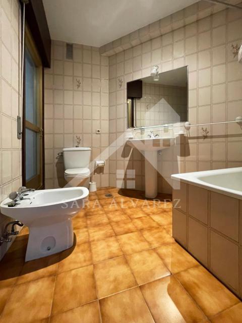 CUARTO DE BAÑO HABITACIÓN 5 EN SERVICIO