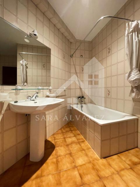 CUARTO DE BAÑO HABITACIÓN 5 EN SERVICIO