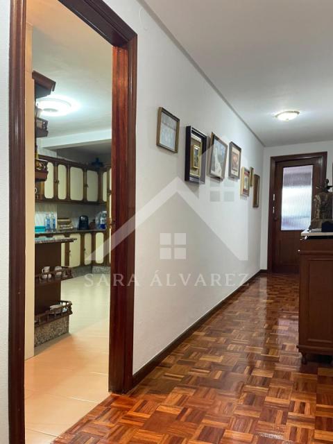 ZONA DE ACCESO A COCINA Y AL SALÓN