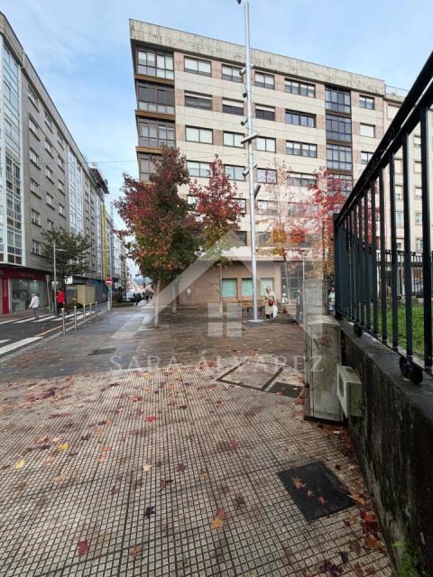 SE VENDE PISO DE TRES HABITACIONES CON TERRAZA EN LOUREIRO CRESPO EN EL ENTORNO DEL HOSPITAL PROVINCIAL DE PONTEVEDRA