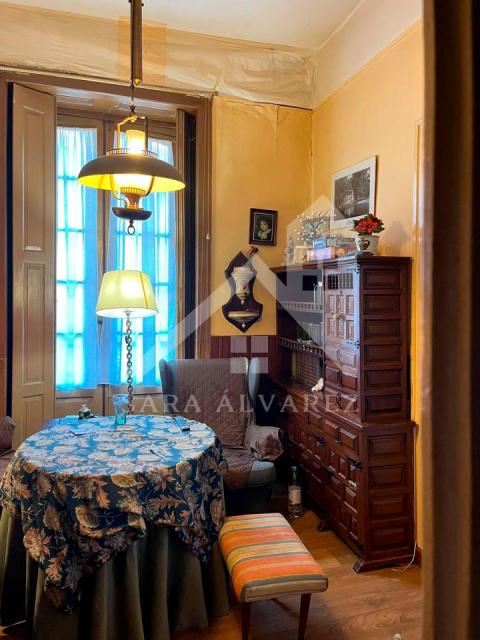 Estancia 1 a la fachada principal