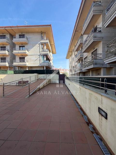 ZONA DE LA PISCINA DE LA URBANIZACIÓN